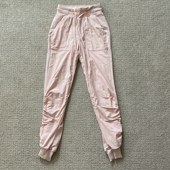 Lululemon Dance Studio Mid-Rise Lined Jogger Strawberry Milkshake Women Sz 0 - Picture 1 of 13